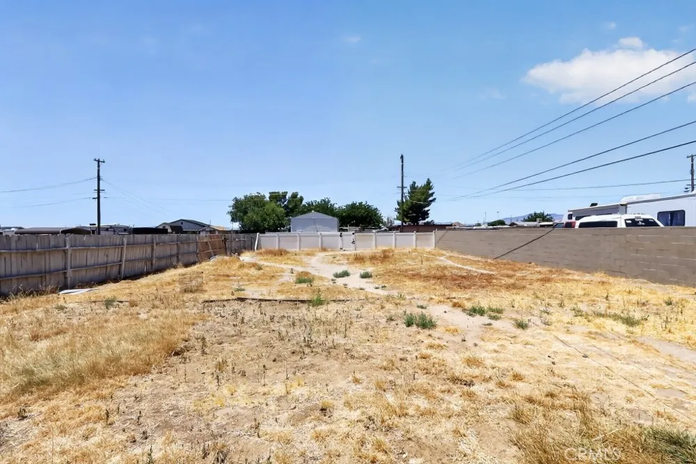 2869 Laurel Street Rosamond, CA 93560