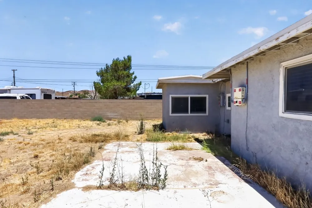 2869 Laurel Street Rosamond, CA 93560