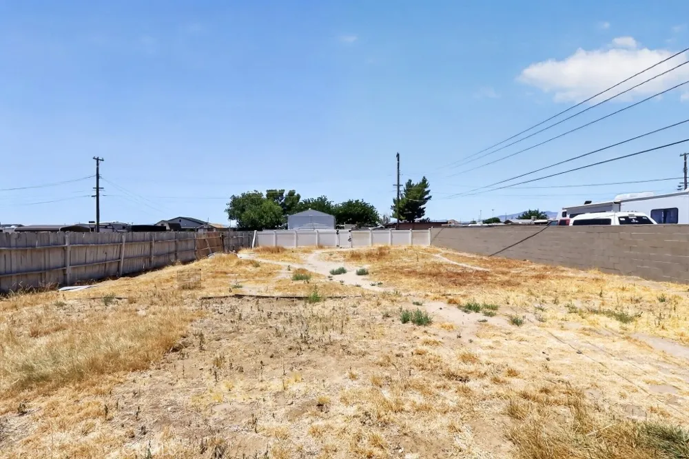 2869 Laurel Street Rosamond, CA 93560