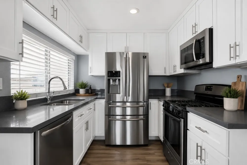 2869 Laurel Street Rosamond, CA 93560