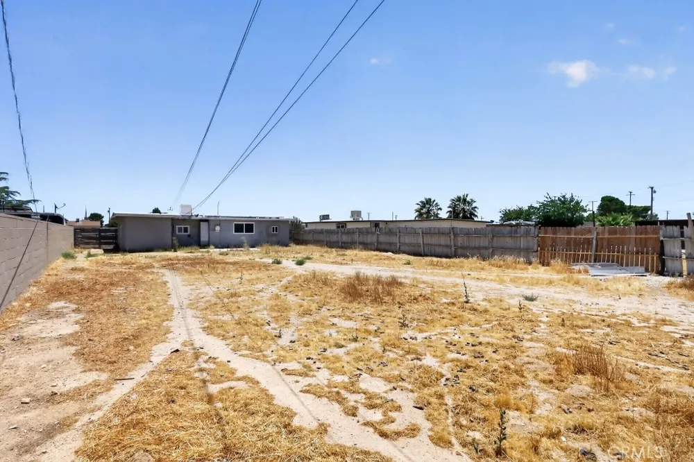 2869 Laurel Street Rosamond, CA 93560