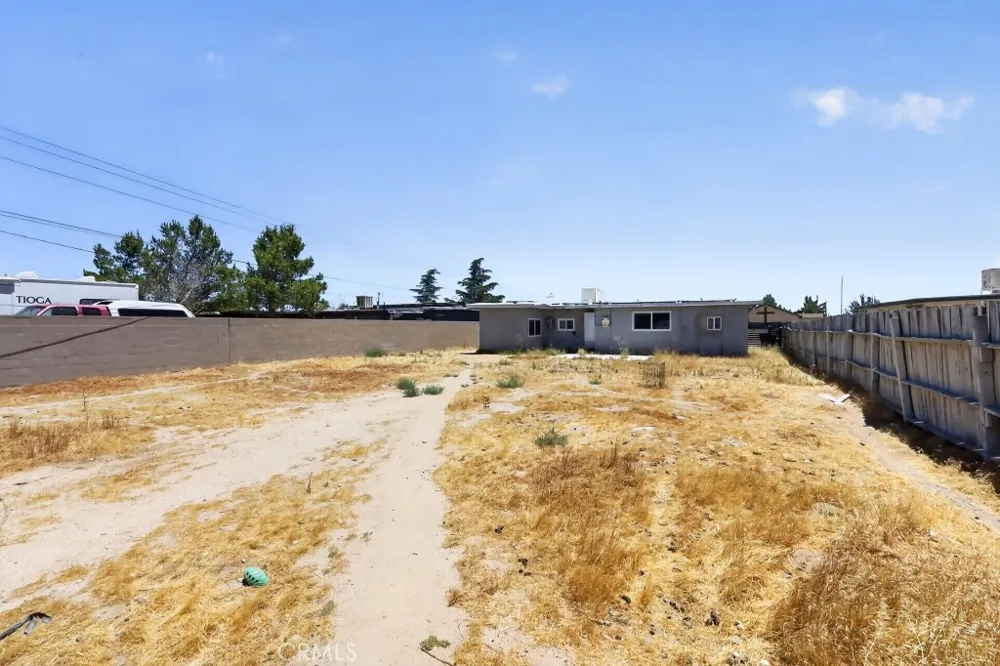 2869 Laurel Street Rosamond, CA 93560