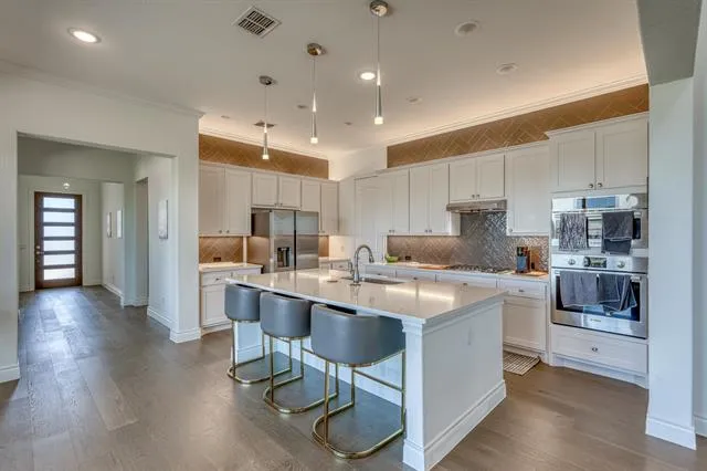 110 Delfino Place Horseshoe Bay, TX 78657