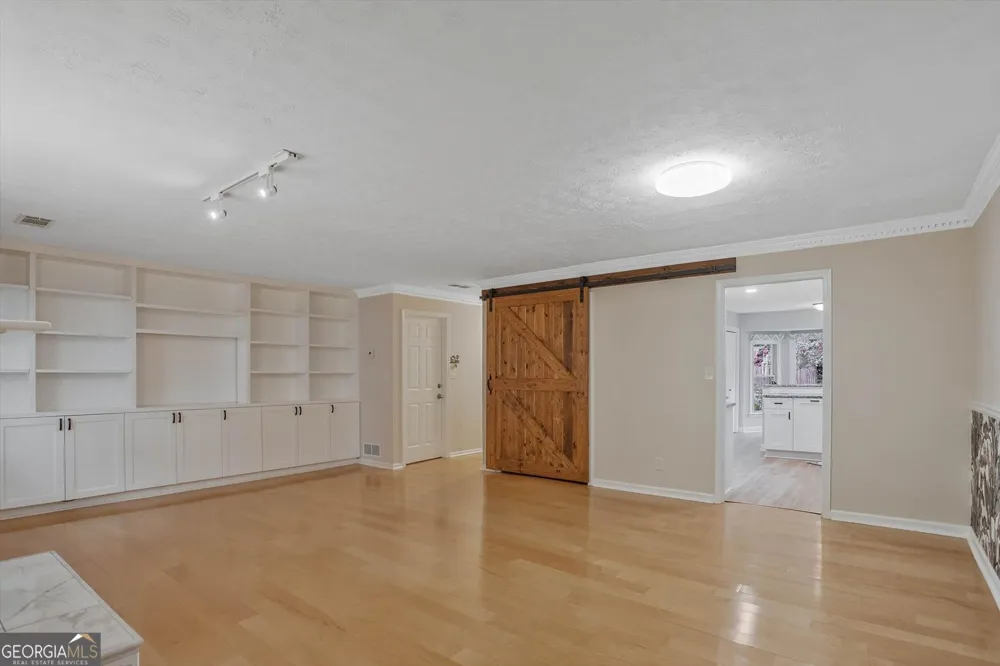 6420 Windsor Trace DR Peachtree Corners, GA 30092