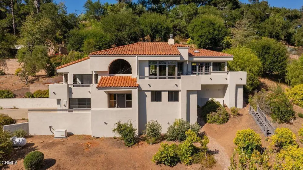 1008 Country Club Drive Ojai, CA 93023
