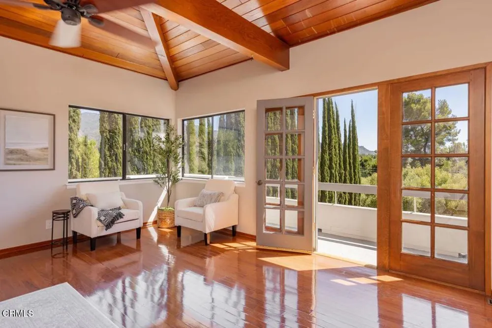1008 Country Club Drive Ojai, CA 93023