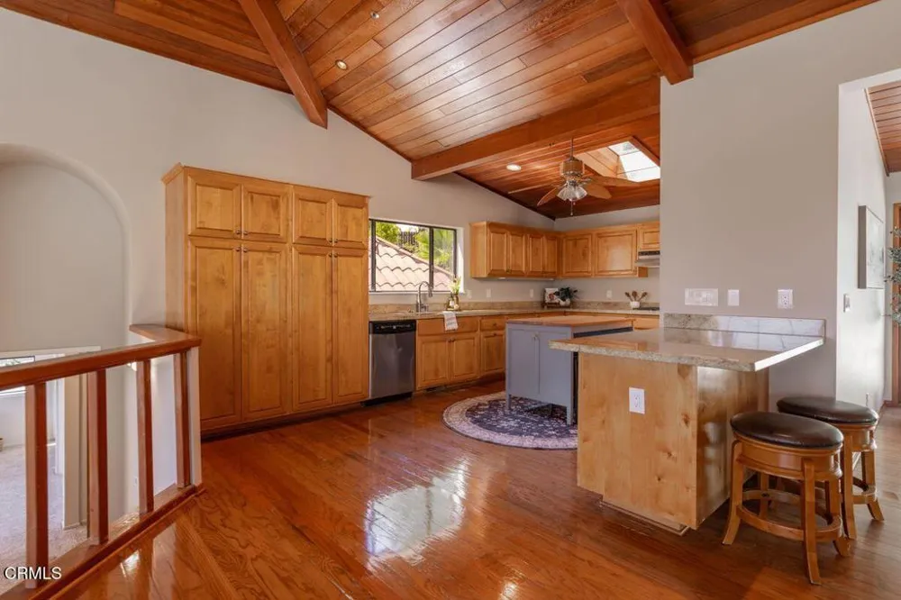 1008 Country Club Drive Ojai, CA 93023