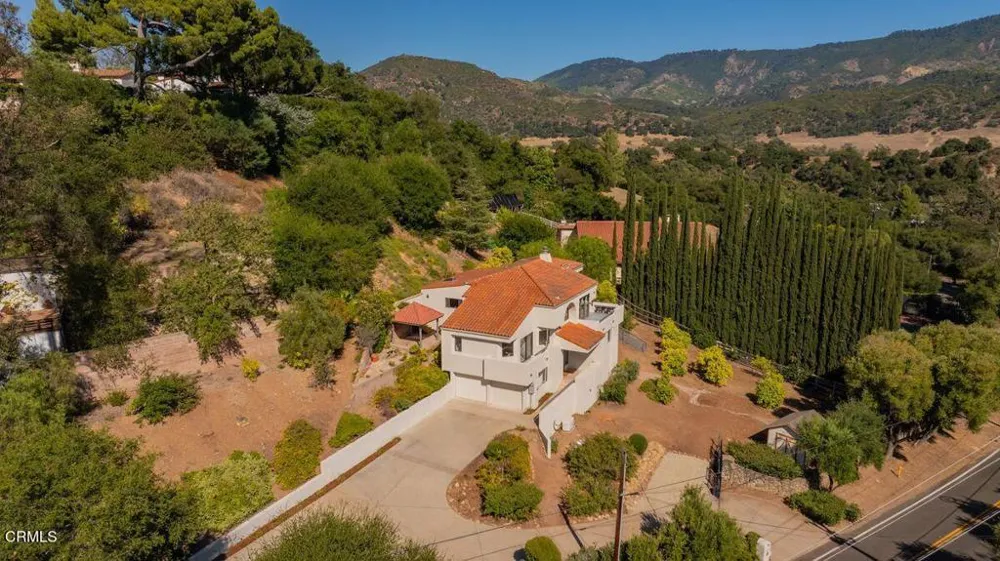 1008 Country Club Drive Ojai, CA 93023