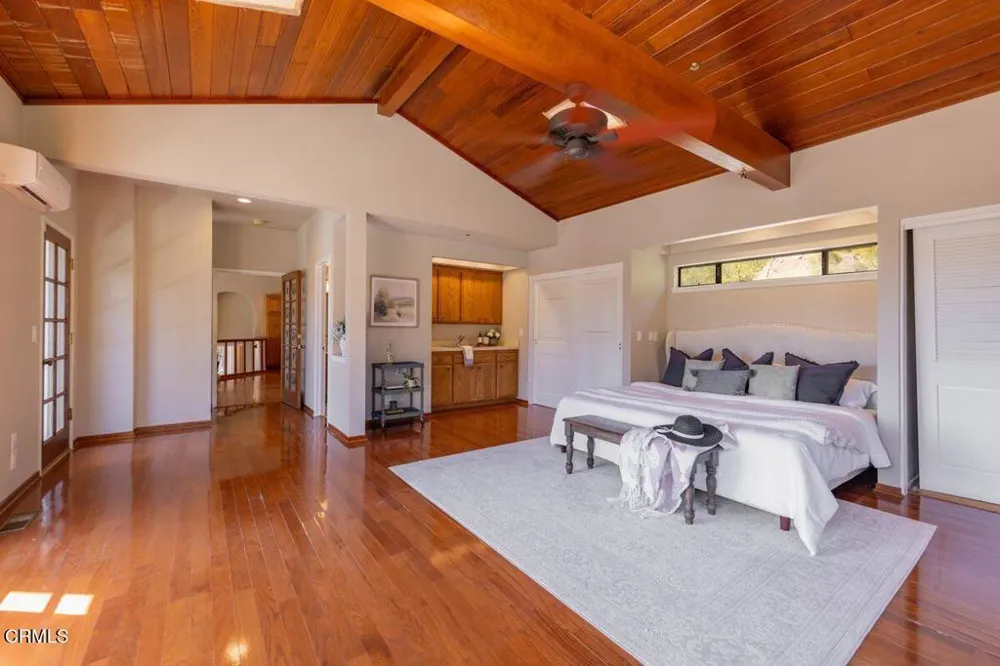 1008 Country Club Drive Ojai, CA 93023