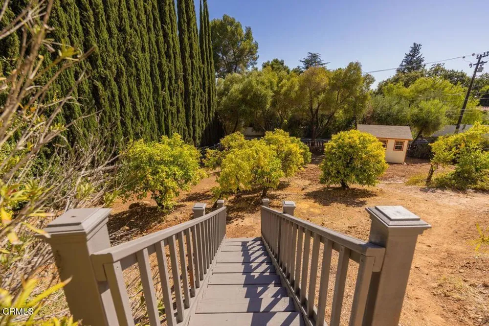 1008 Country Club Drive Ojai, CA 93023