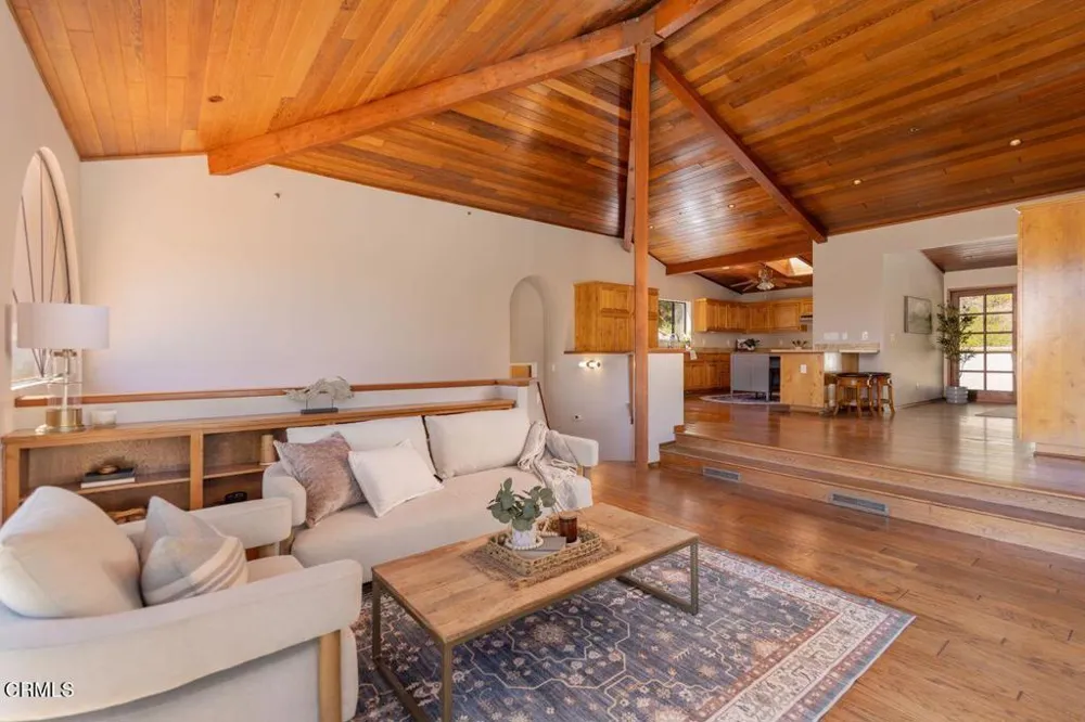 1008 Country Club Drive Ojai, CA 93023