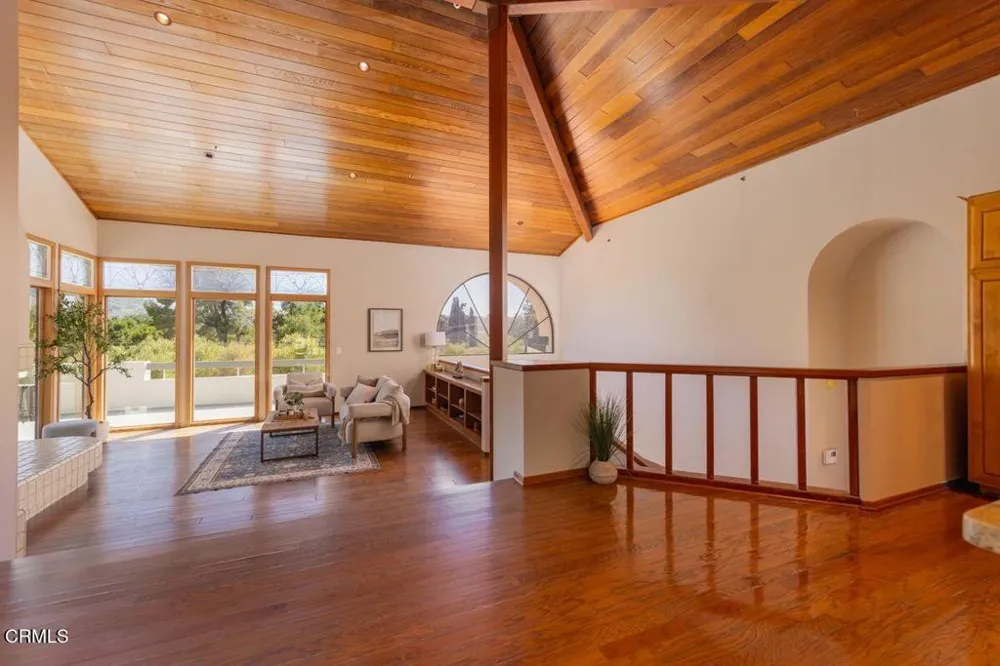 1008 Country Club Drive Ojai, CA 93023