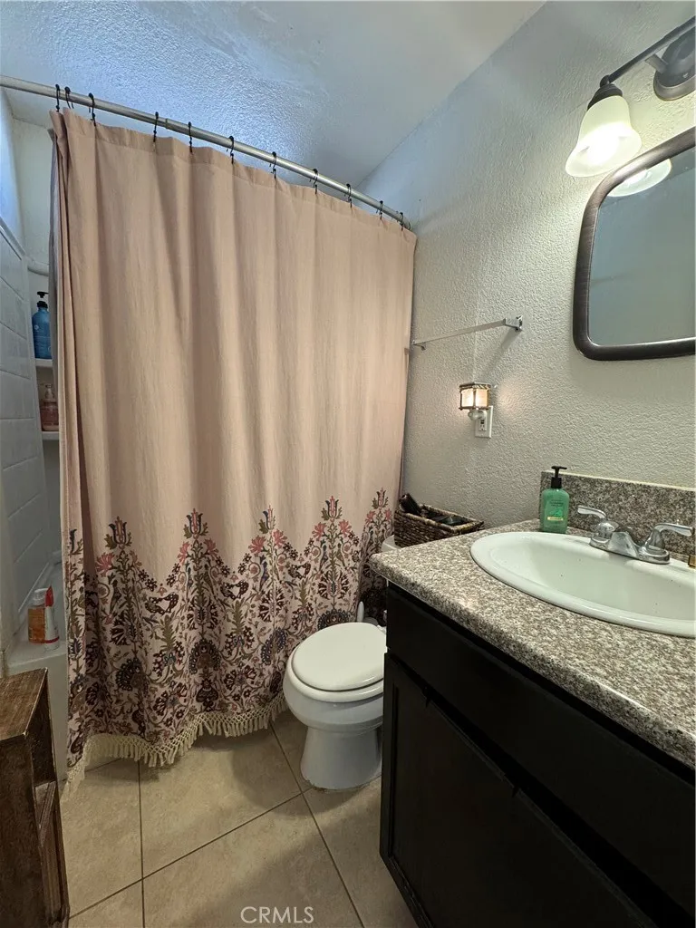 14530 Manzano Victorville, CA 92392