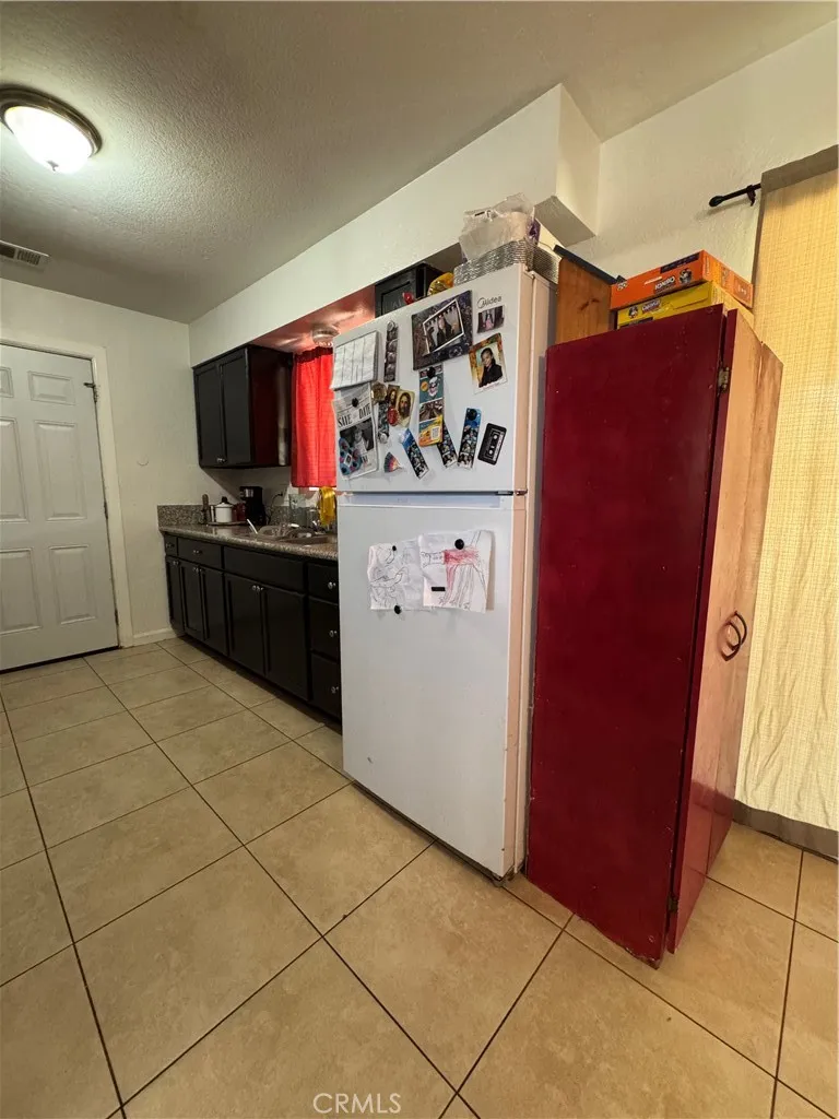 14530 Manzano Victorville, CA 92392