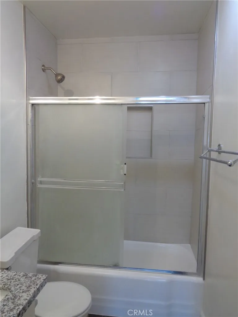 312 10th Street #E Huntington Beach, CA 92648
