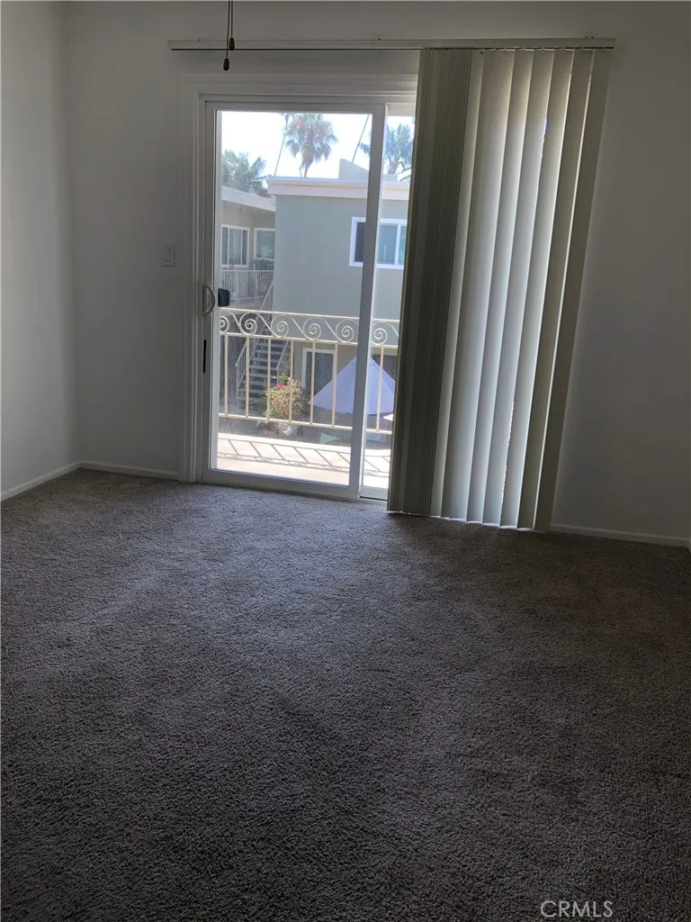 312 10th Street #E Huntington Beach, CA 92648