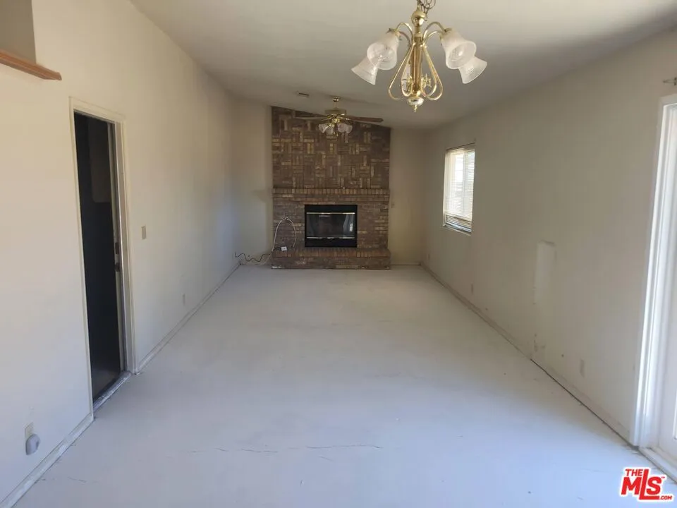 9012 Columbine Avenue California City, CA 93505