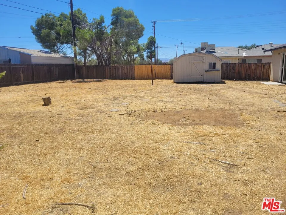 9012 Columbine Avenue California City, CA 93505