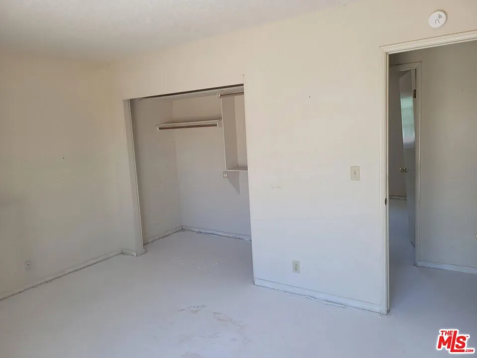 9012 Columbine Avenue California City, CA 93505