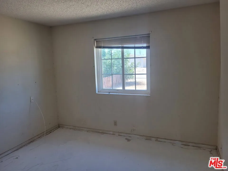 9012 Columbine Avenue California City, CA 93505