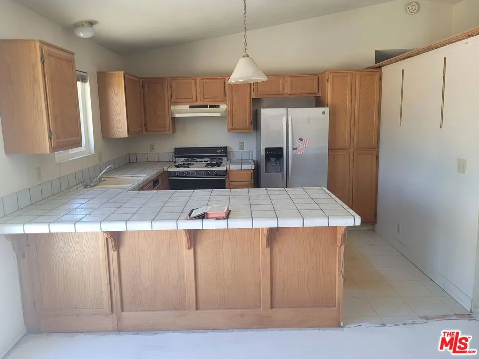 9012 Columbine Avenue California City, CA 93505