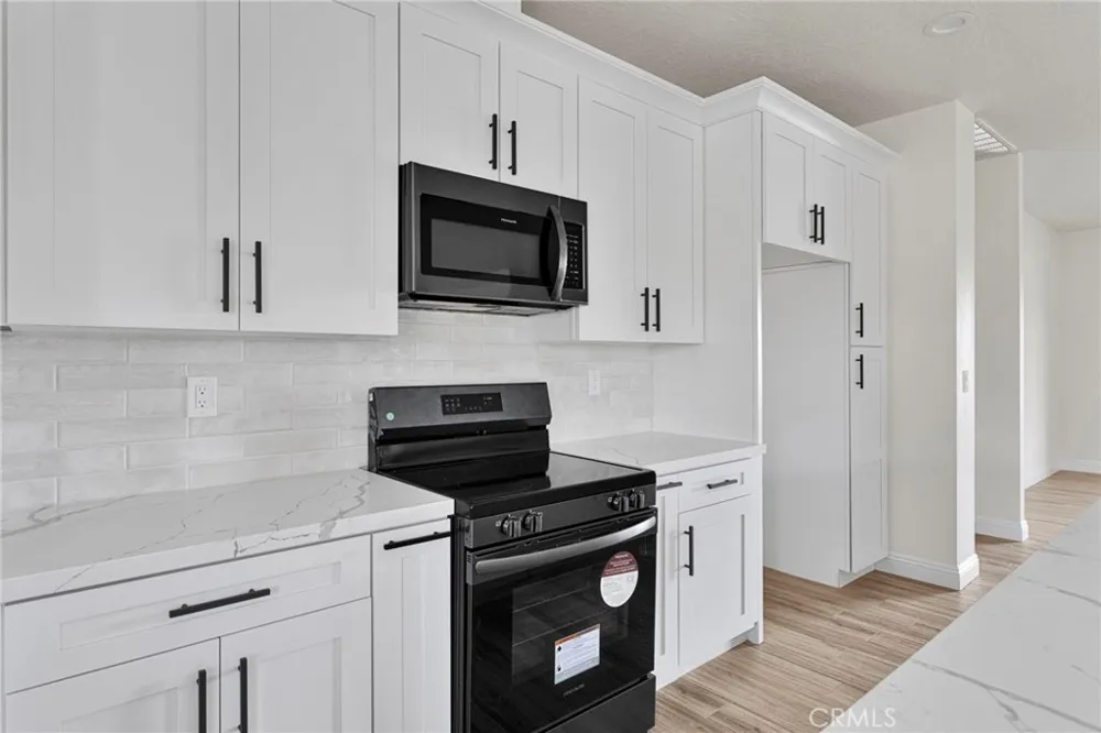 15561 Apple Valley Road Apple Valley, CA 92307
