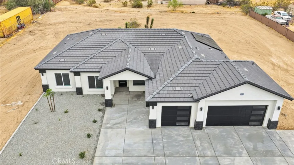 15561 Apple Valley Road Apple Valley, CA 92307