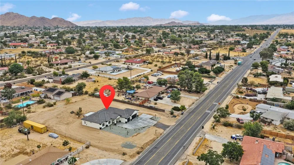 15561 Apple Valley Road Apple Valley, CA 92307