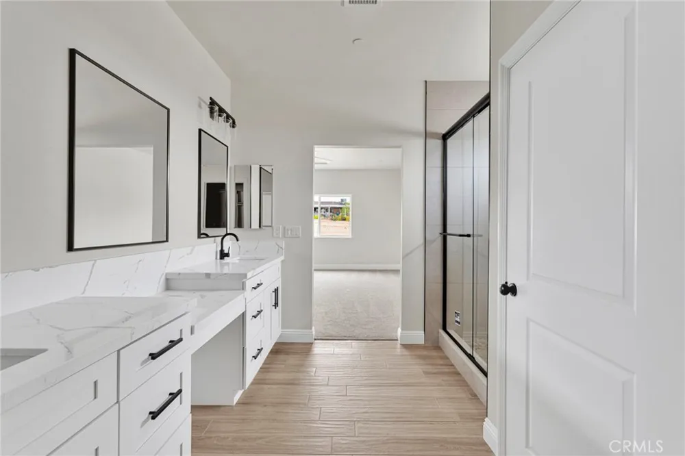 15561 Apple Valley Road Apple Valley, CA 92307