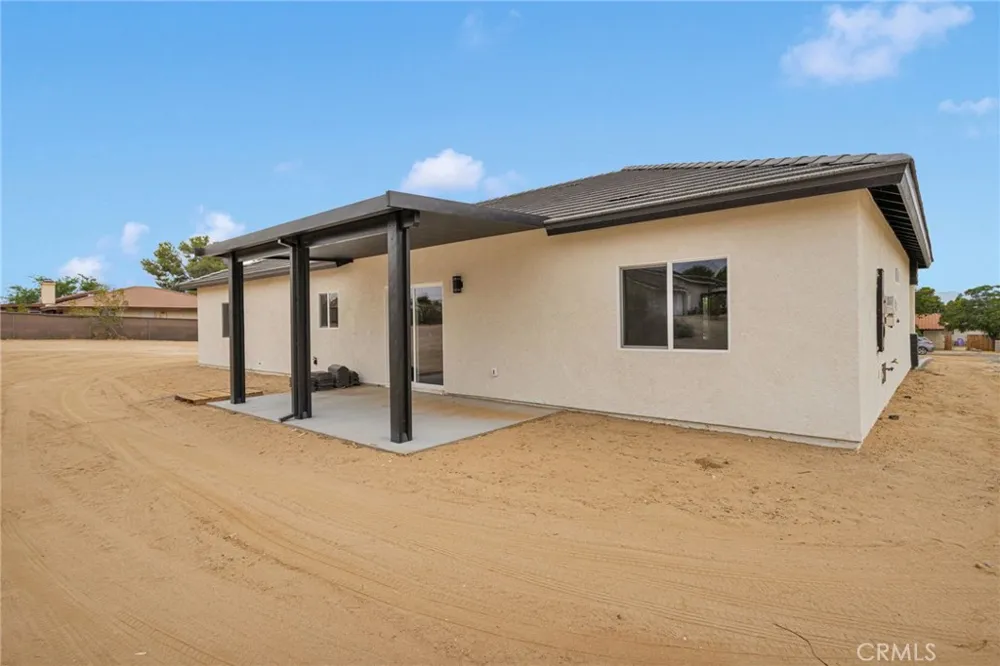 15561 Apple Valley Road Apple Valley, CA 92307