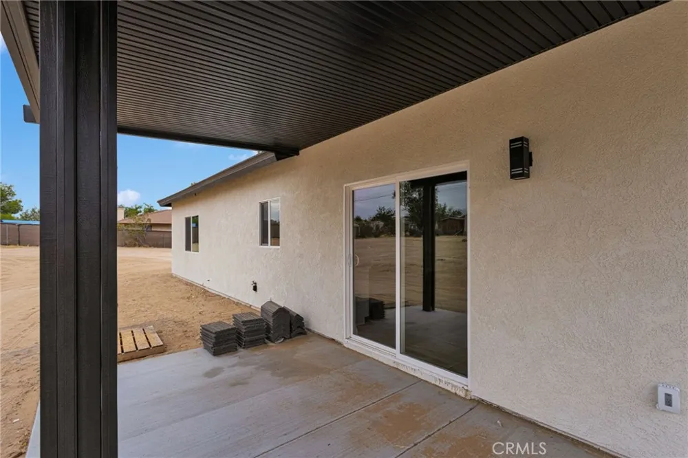 15561 Apple Valley Road Apple Valley, CA 92307