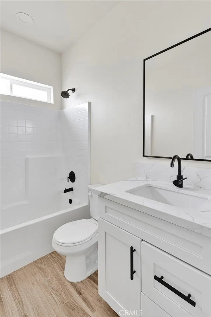 15561 Apple Valley Road Apple Valley, CA 92307