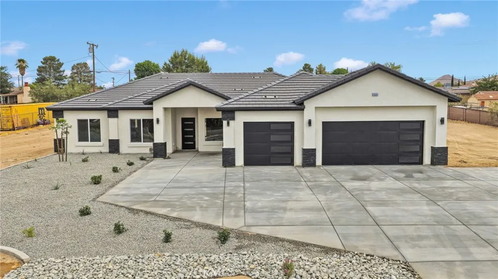 15561 Apple Valley Road Apple Valley, CA 92307