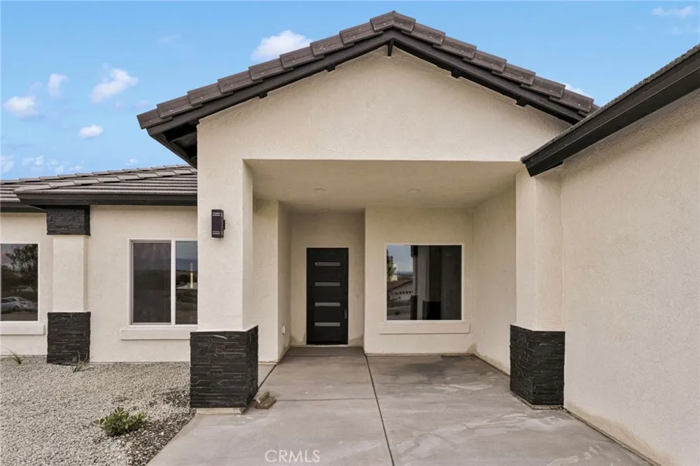 15561 Apple Valley Road Apple Valley, CA 92307