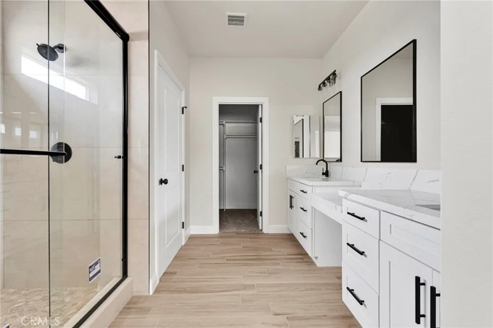 15561 Apple Valley Road Apple Valley, CA 92307
