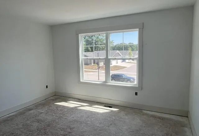 671 Waterford Village Drive NW Walker City, MI 49534