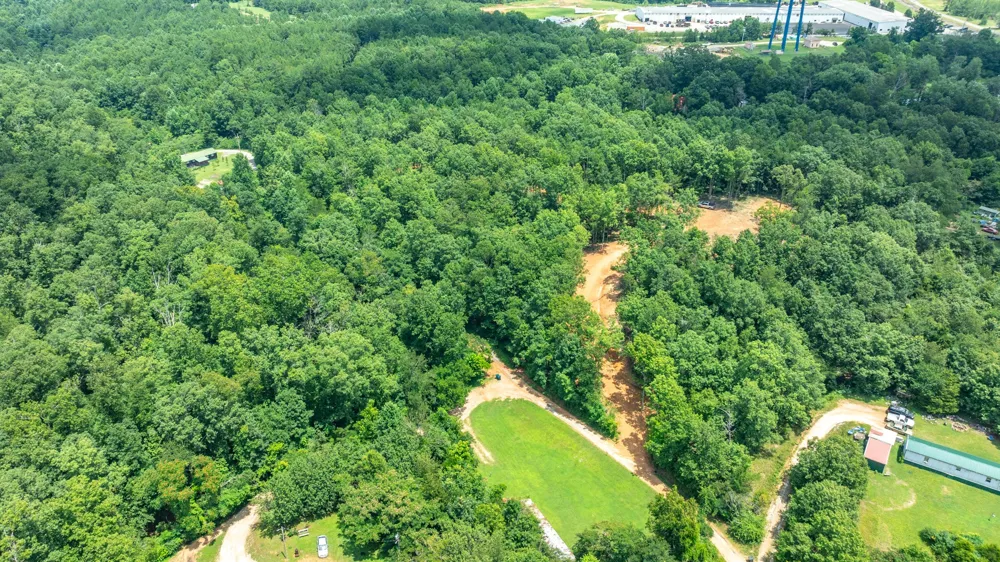 348 Columbia Ave Hohenwald, TN 38462