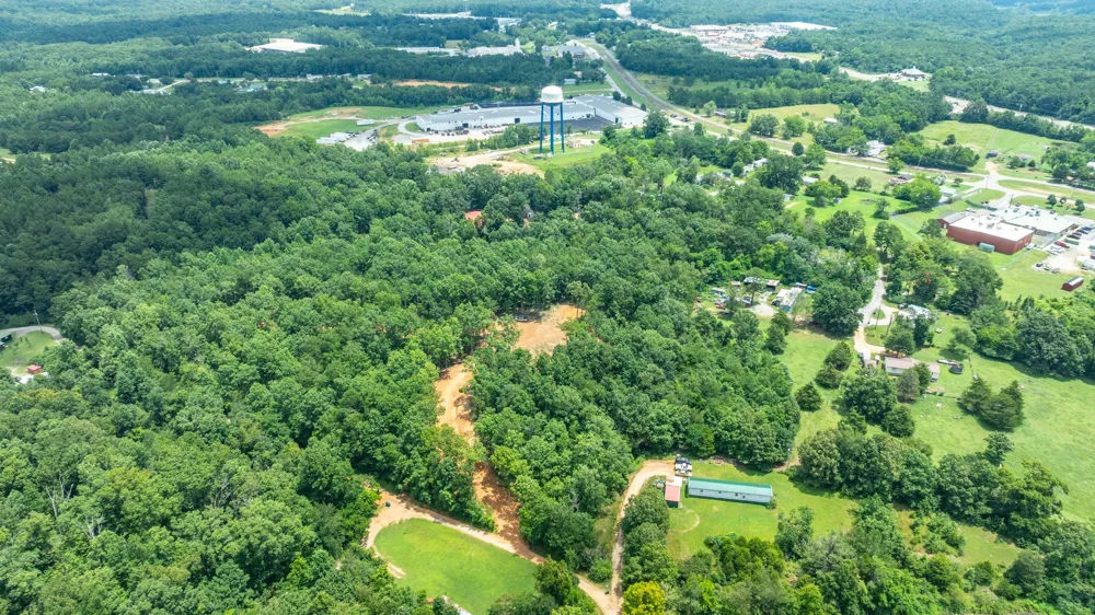 348 Columbia Ave Hohenwald, TN 38462