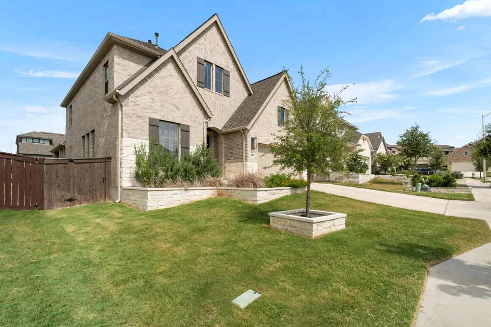 932 Mollie McBride Lane Leander, TX 78641