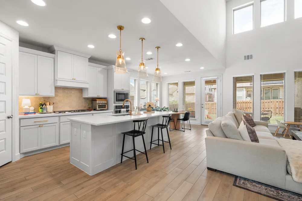932 Mollie McBride Lane Leander, TX 78641