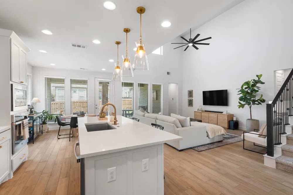 932 Mollie McBride Lane Leander, TX 78641