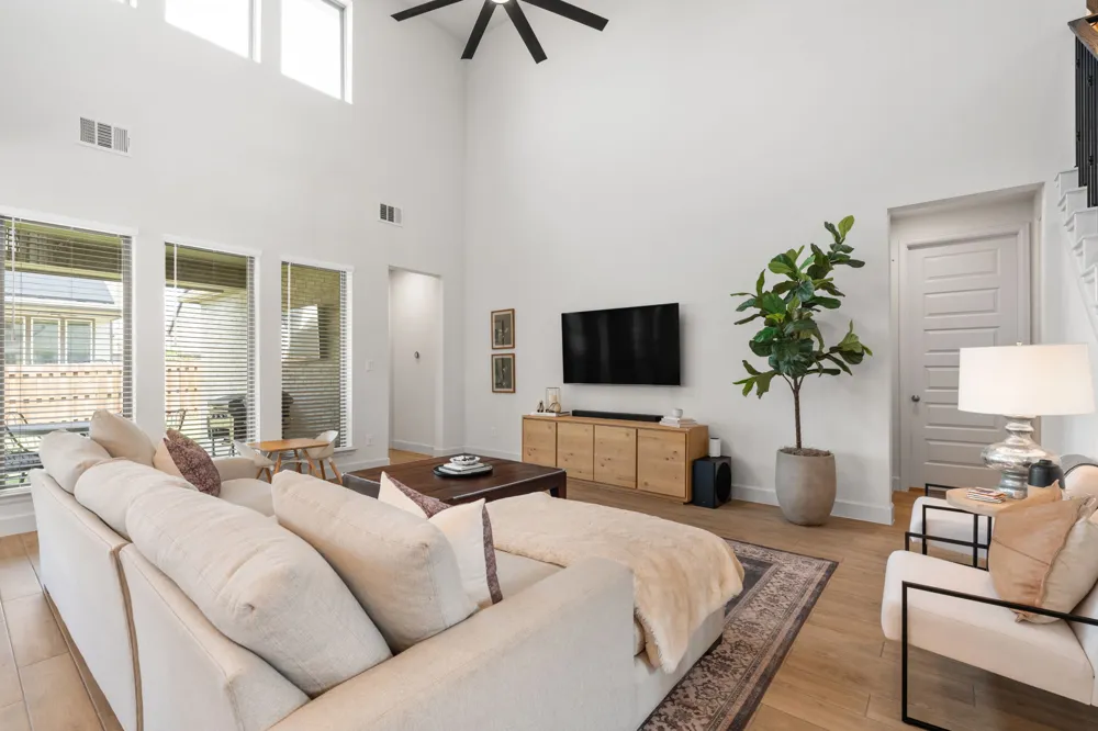 932 Mollie McBride Lane Leander, TX 78641