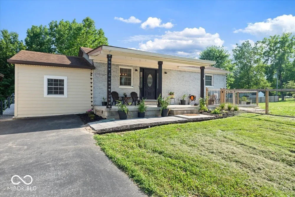 7785 E North Drive Camby, IN 46113