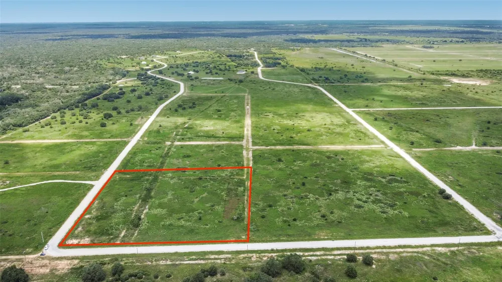 5557 Teal Lane Columbus, TX 78934