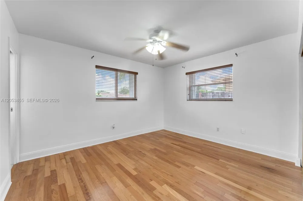 2900 SW 98th Ave Miami, FL 33165