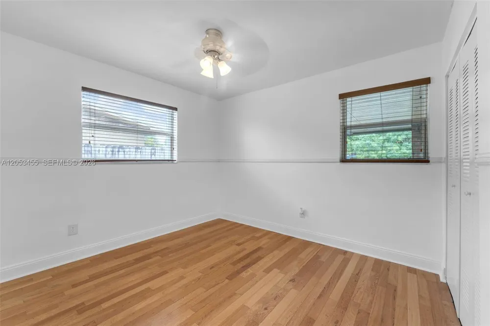 2900 SW 98th Ave Miami, FL 33165