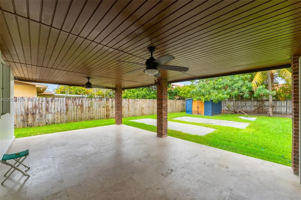 2900 SW 98th Ave Miami, FL 33165
