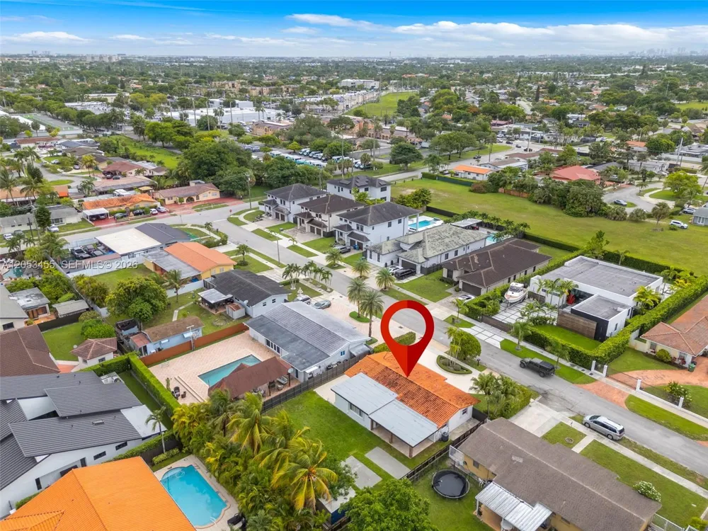 2900 SW 98th Ave Miami, FL 33165