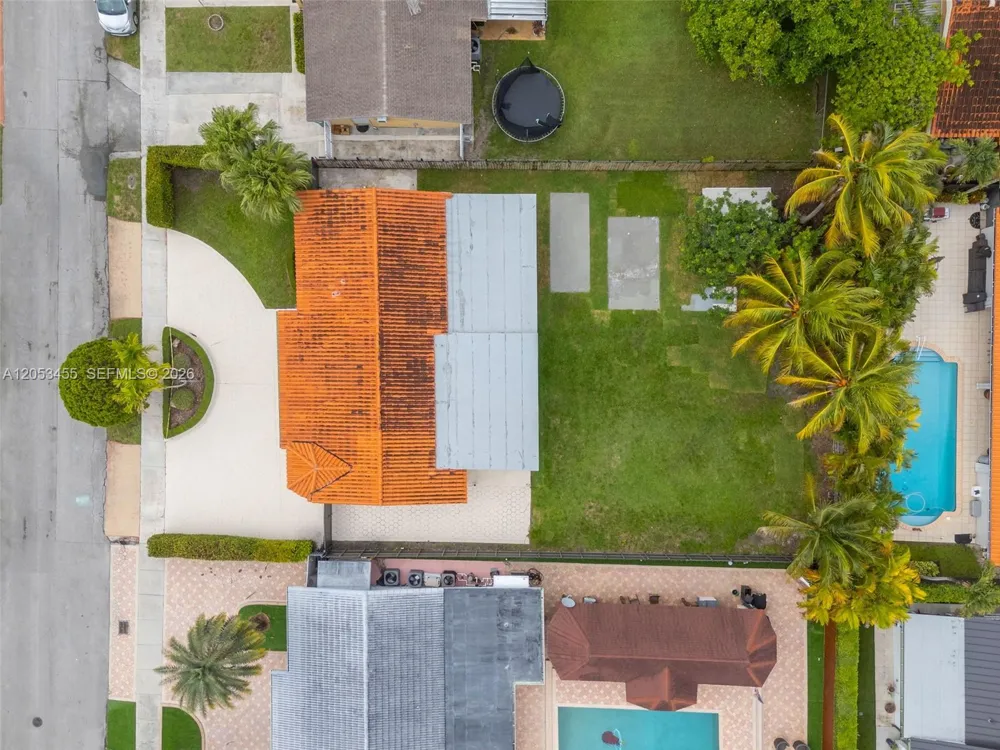 2900 SW 98th Ave Miami, FL 33165