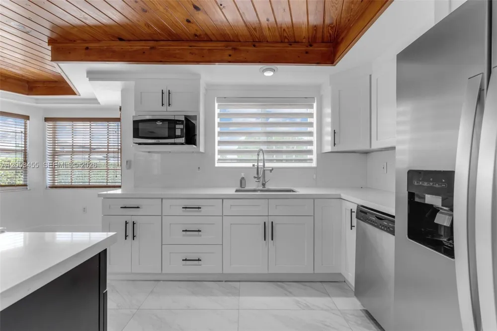 2900 SW 98th Ave Miami, FL 33165